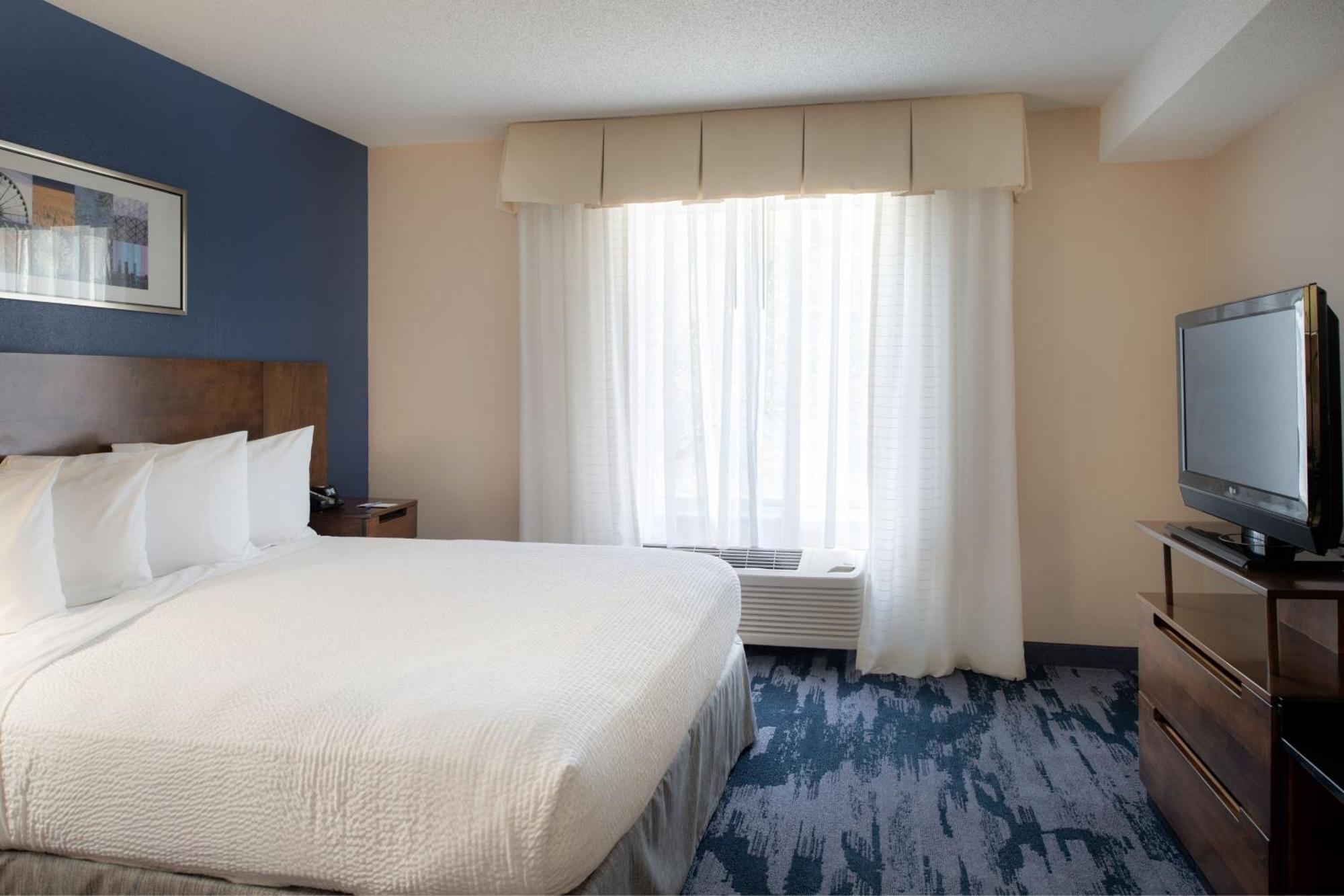 Отель Fairfield By Marriott Troy Экстерьер фото
