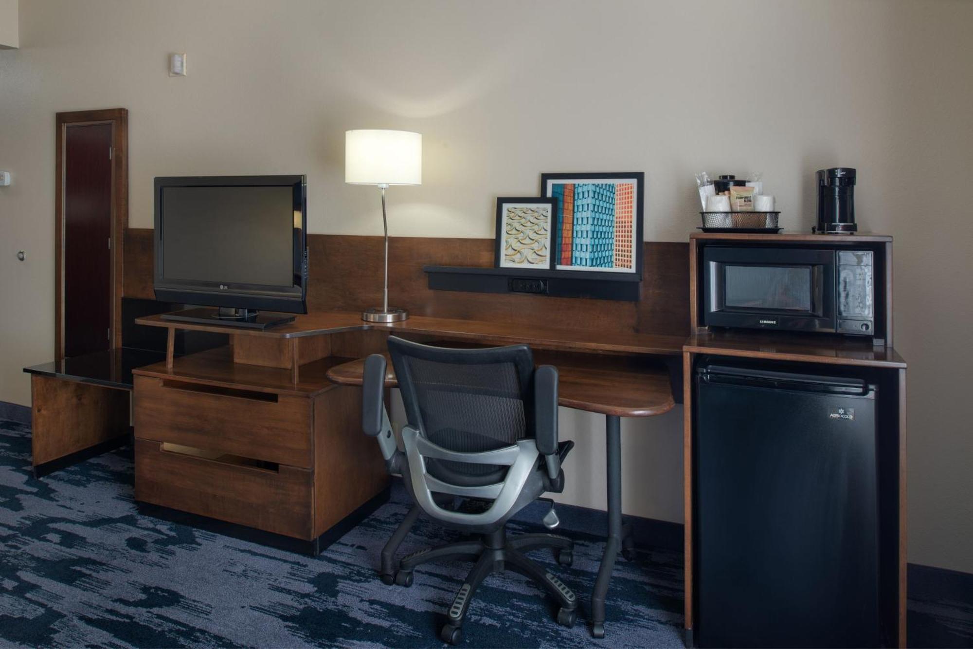 Отель Fairfield By Marriott Troy Экстерьер фото