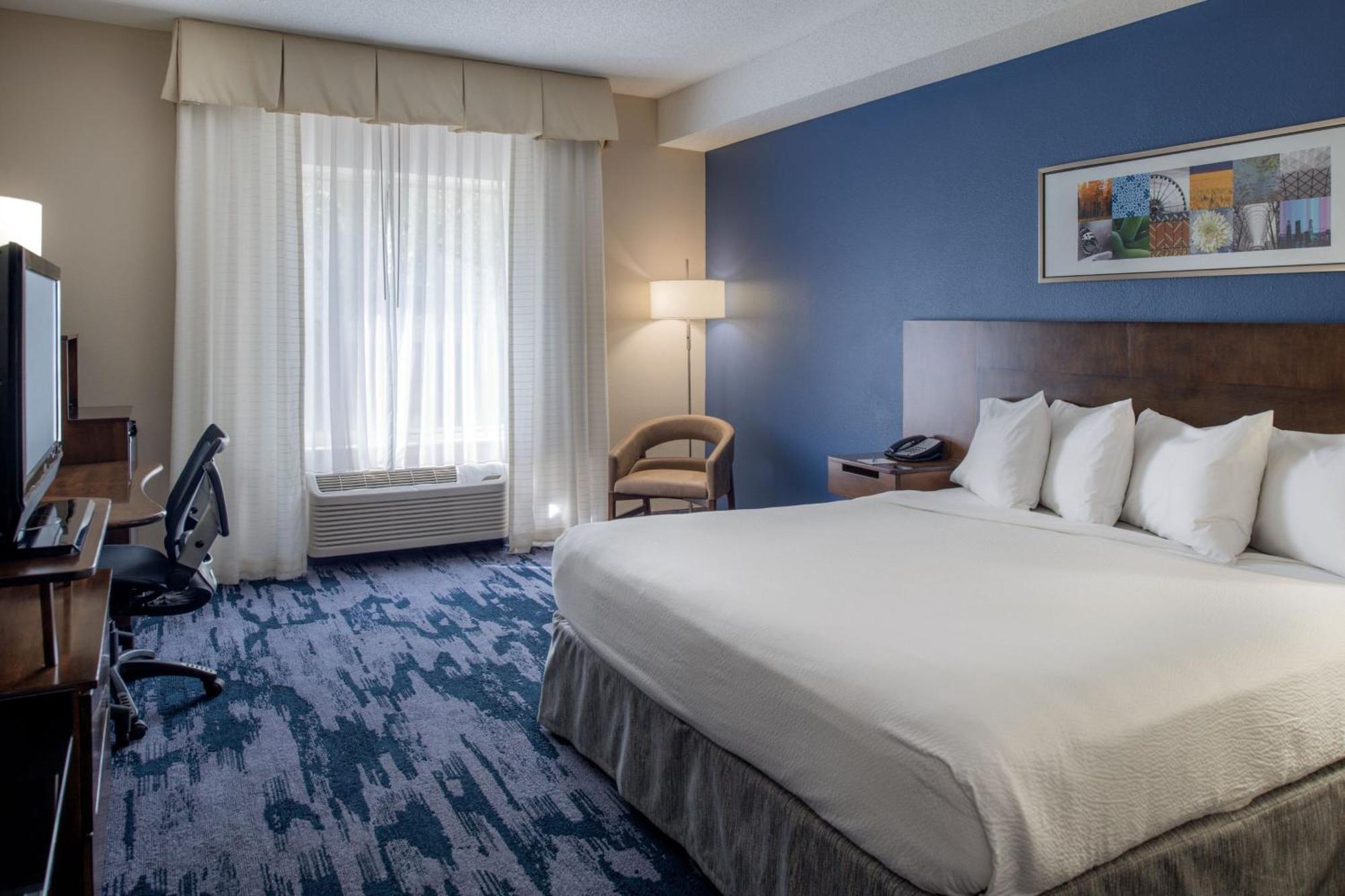 Отель Fairfield By Marriott Troy Экстерьер фото