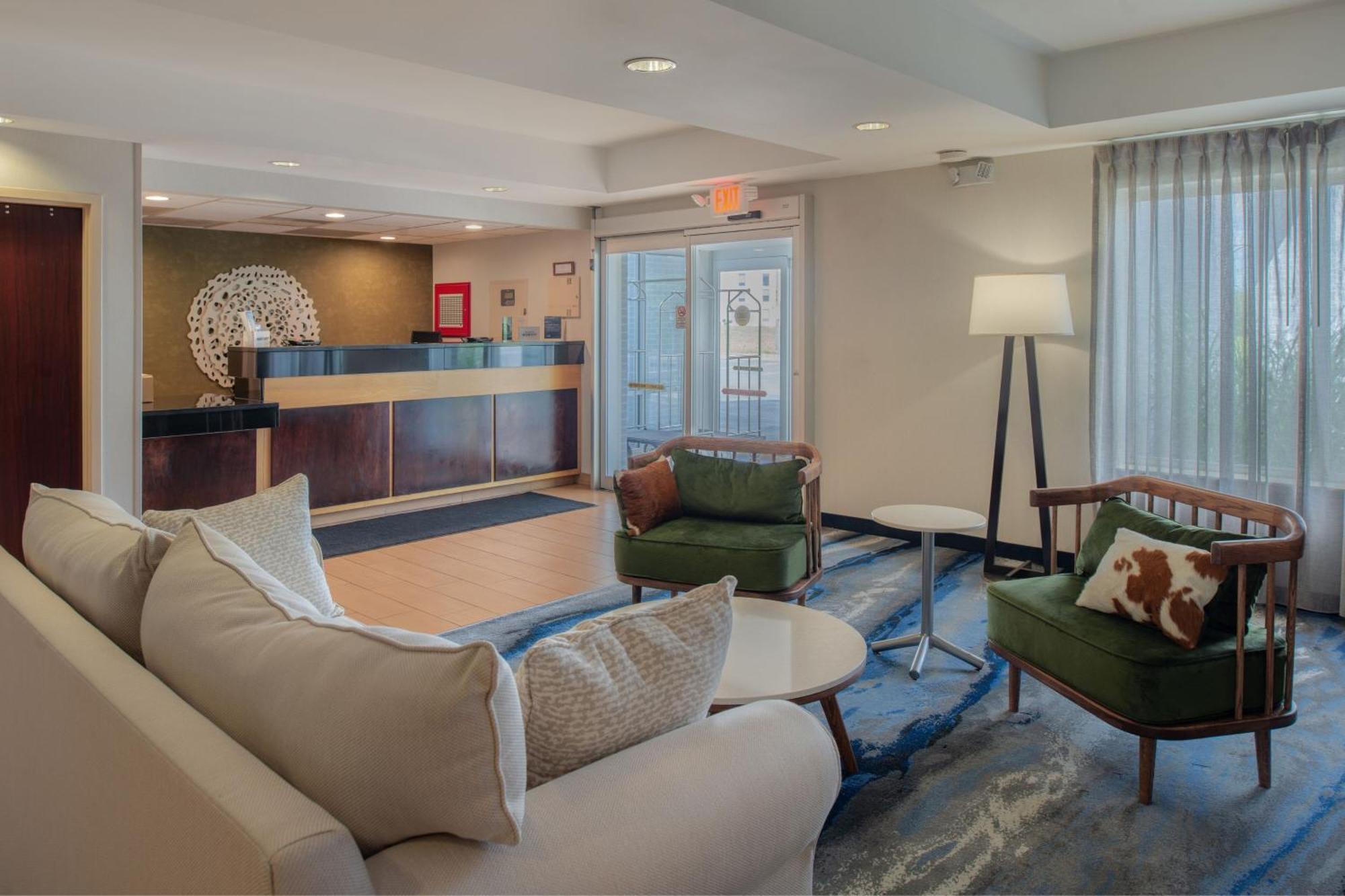 Отель Fairfield By Marriott Troy Экстерьер фото