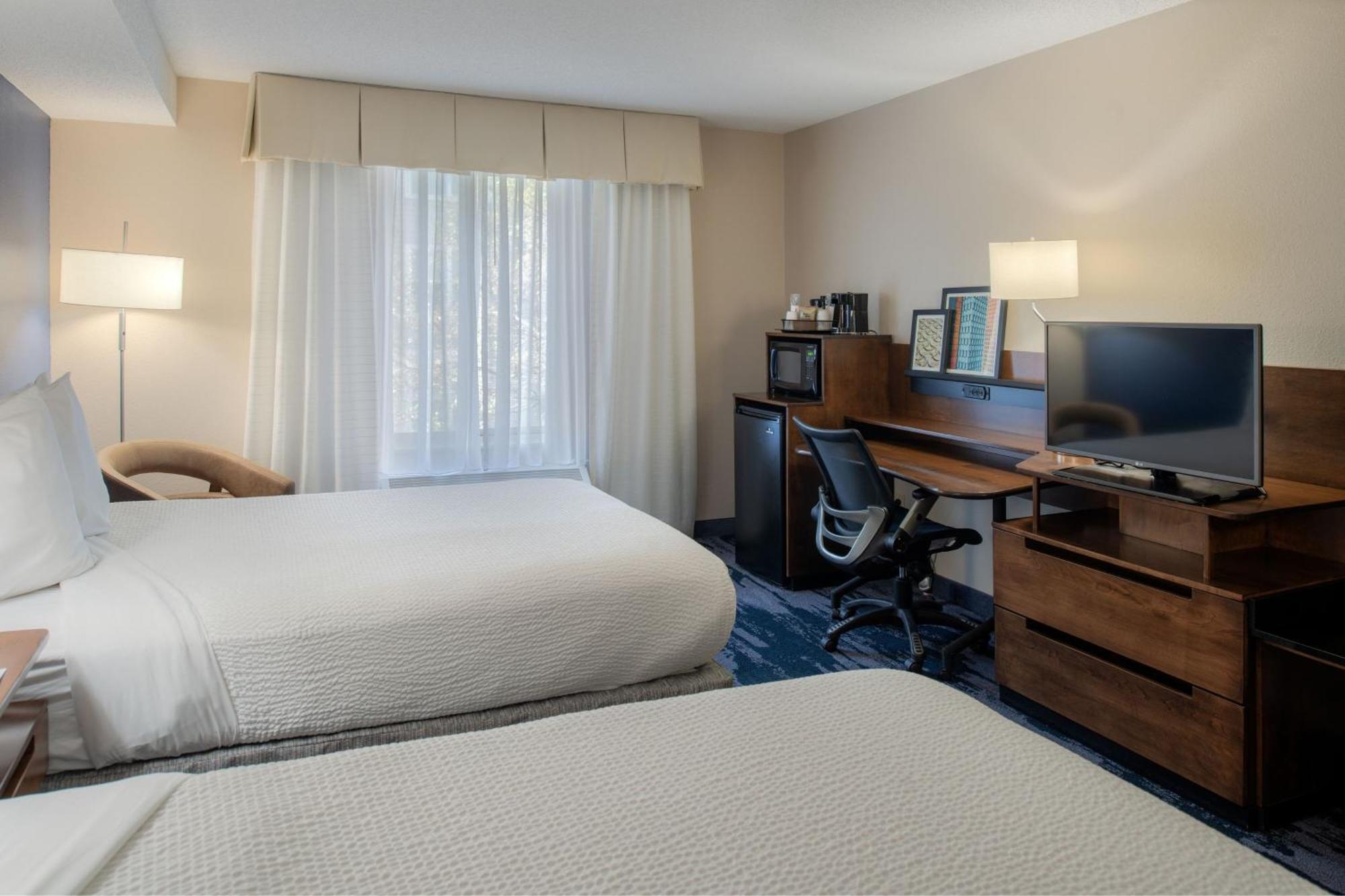 Отель Fairfield By Marriott Troy Экстерьер фото