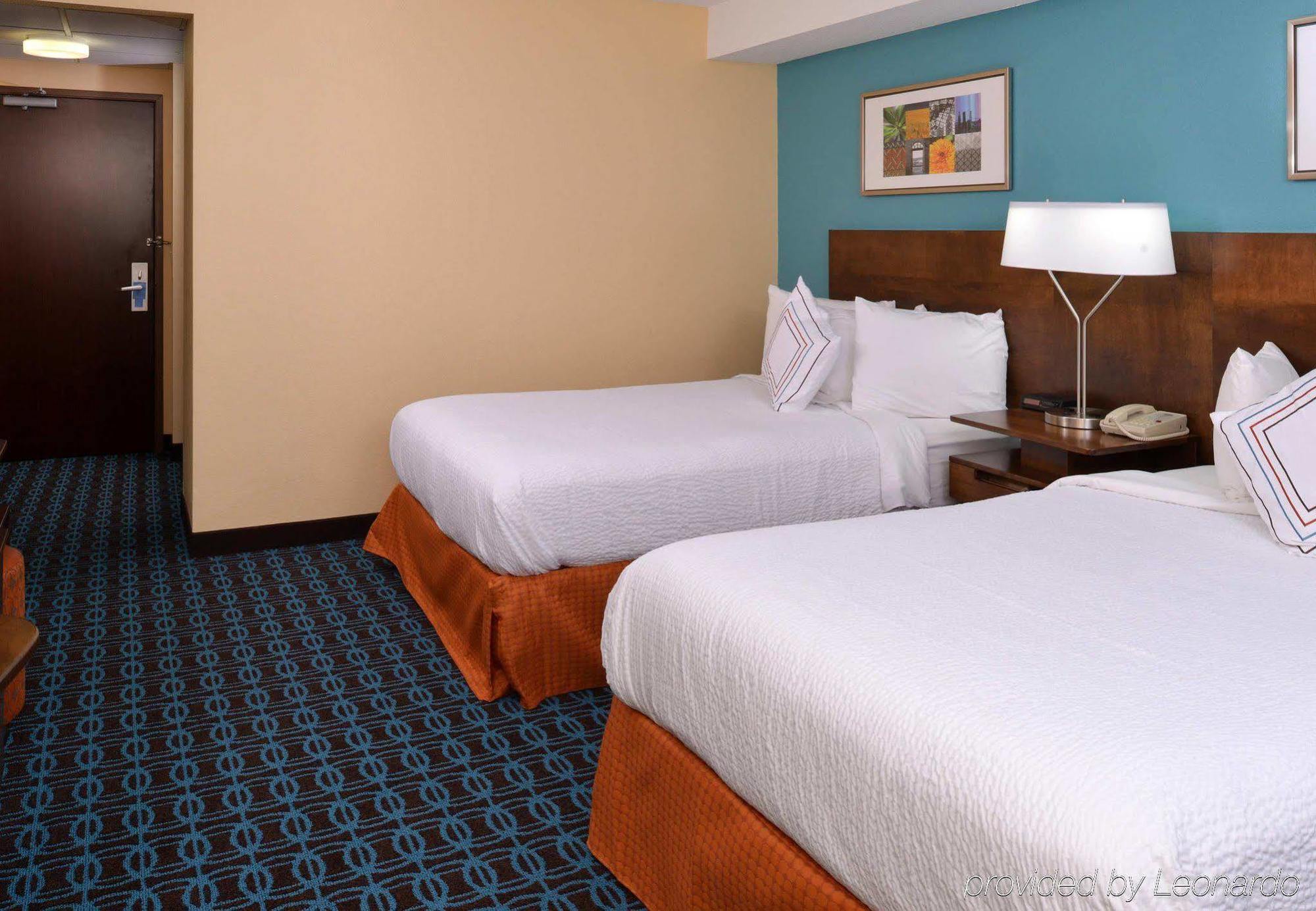 Отель Fairfield By Marriott Troy Экстерьер фото